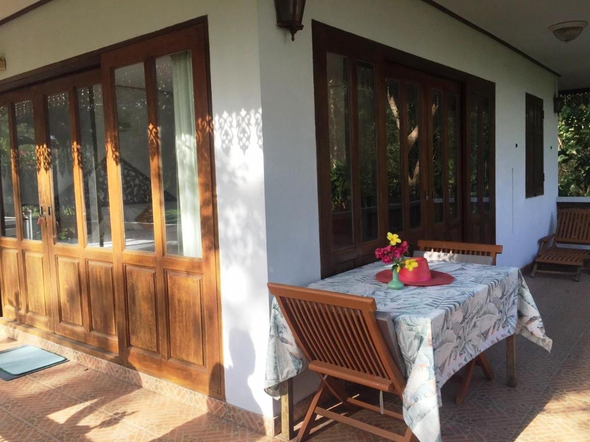 Ruen Thai Rim Haad Thang Kwian Exterior foto